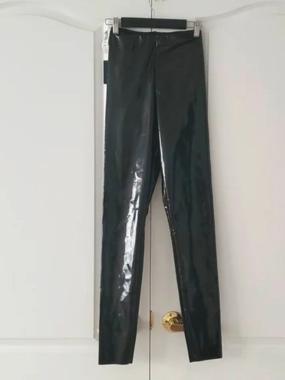 Aritzia's Wilfred Free Jemma Vinyl Leggings with Lining